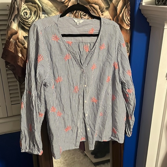 Linen button down - Picture 1 of 2